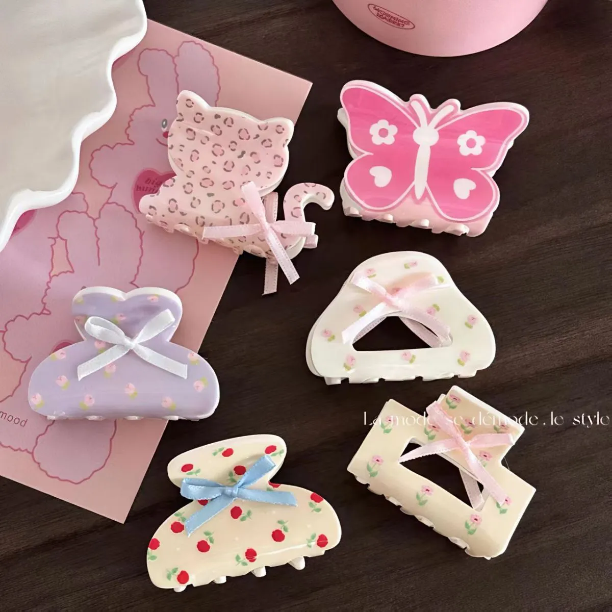 Korean Style Mini Floral Claw Clips – Cute Small Hair Claws for Half-Up Hairstyles, Strong Hold Hair Accessories for Women Girls Updo Bun